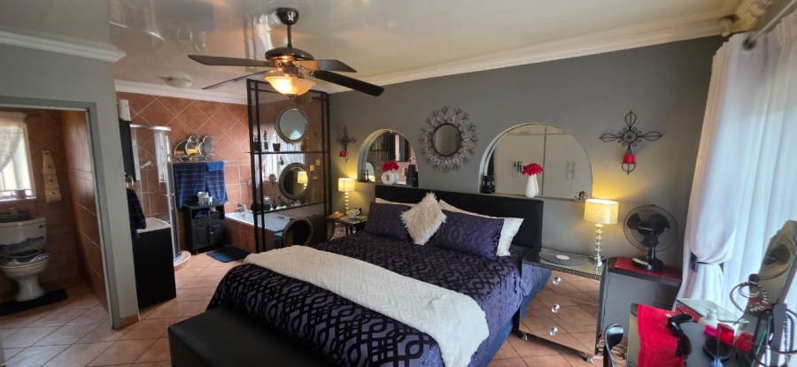 3 Bedroom Property for Sale in Flimieda North West